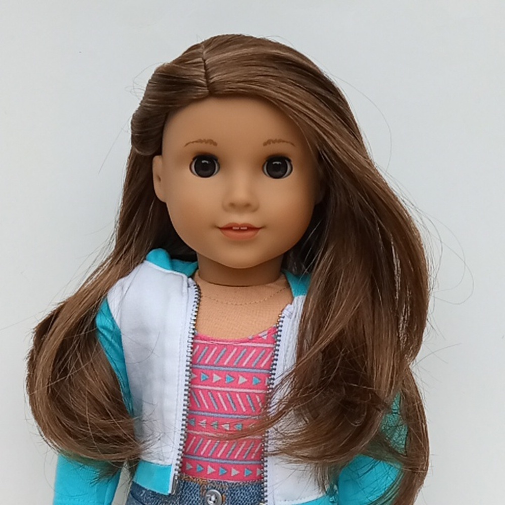 American Girl Girl Of The Year 2020 Joss Doll And Book With Box And Accessories - Picture 6 of 16